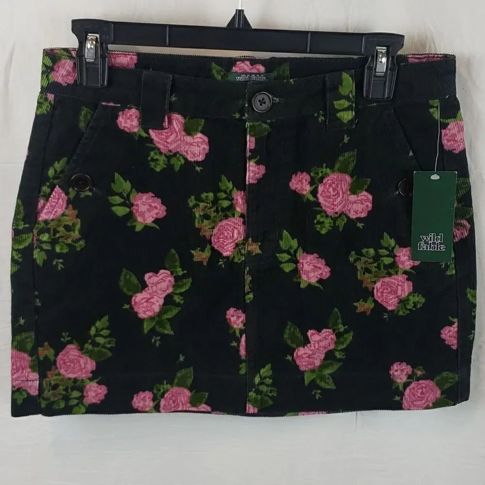 Wild Fable Women's 4 Black Corduroy Roses Mini Skirt